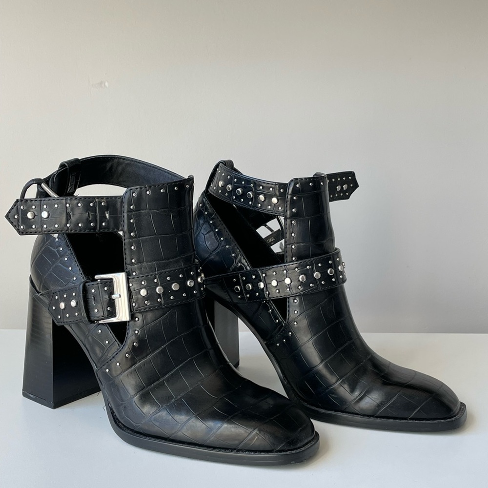 Zara Boots (Free Shipping) Gem
